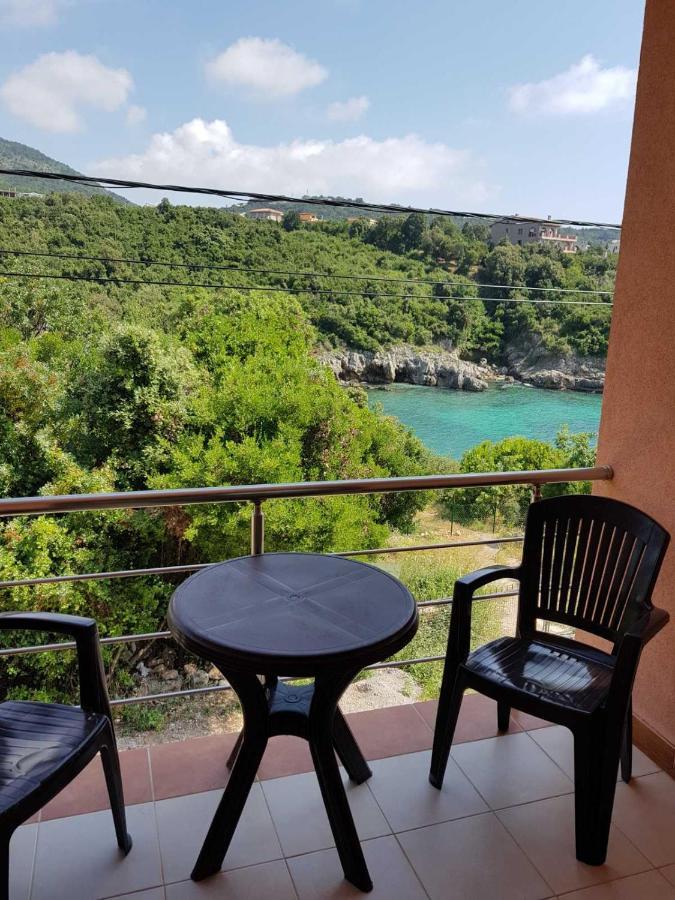 Villa Persik Utjeha Exteriér fotografie