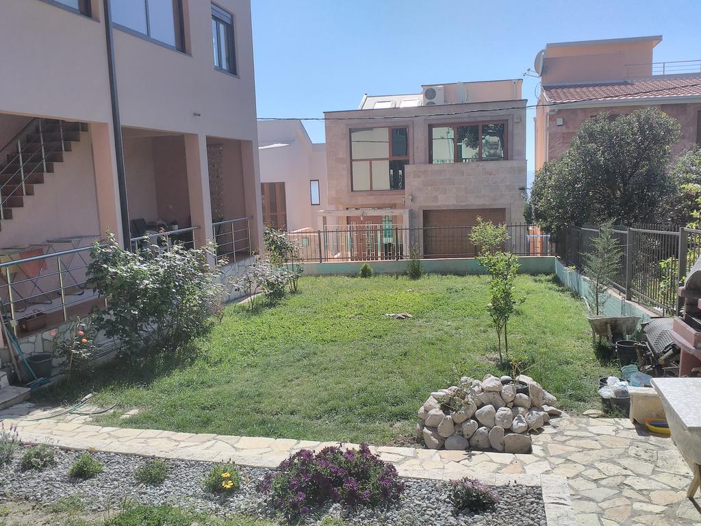 Villa Persik Utjeha Exteriér fotografie