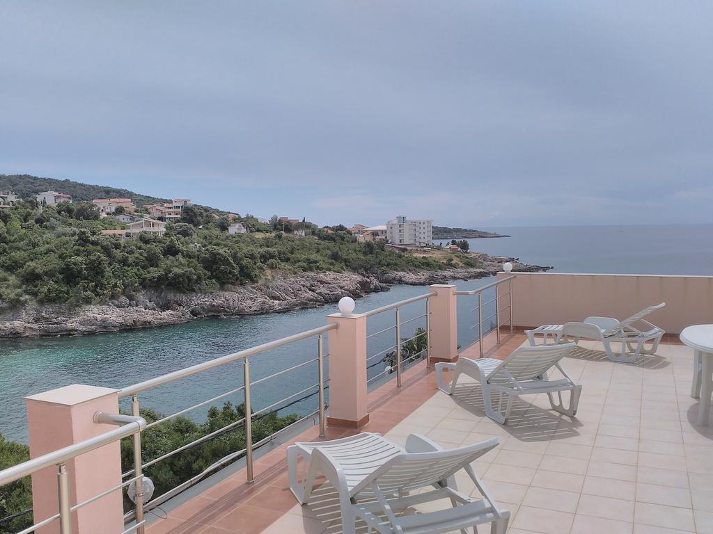 Villa Persik Utjeha Exteriér fotografie